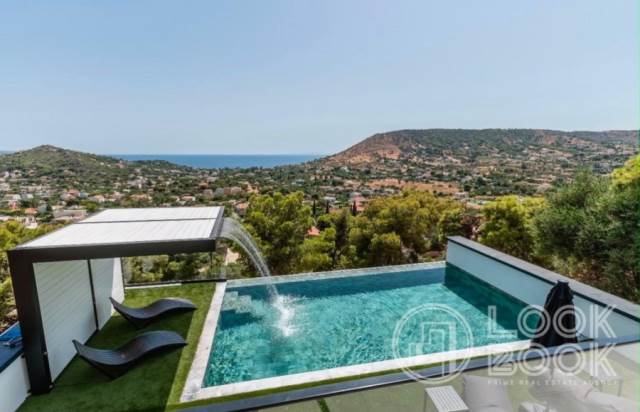 LUXURY FURNISHED VILLA IN AGIA MARINA WITH POOL 