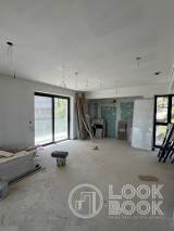 slide1 thumbnail