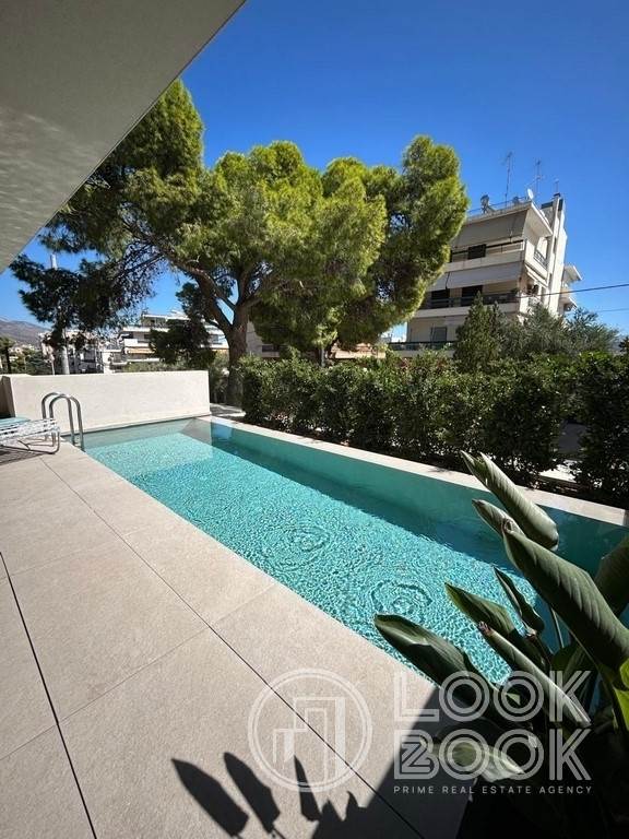 ΕΚΠΛΗΚΤΙΚΗ ΕΠΙΠΛΩΜΕΝΗ ΜΕΖΟΝΕΤΑ ΜΕ ΠΙΣΙΝΑ ΚΑΙ ΚΗΠΟ ΣΤΗΝ ΒΑΡΚΙΖΑ 