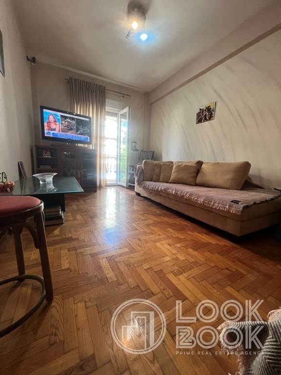 ΑΝΑΚΑΙΝΙΣΜΕΝΟ ΔΙΑΜΕΡΙΣΜΑ ΣΕ ΚΑΛΗ ΚΑΤΑΣΤΑΣΗ ΣΤΗΝ ΑΝΩ ΓΛΥΦΑΔΑ 
