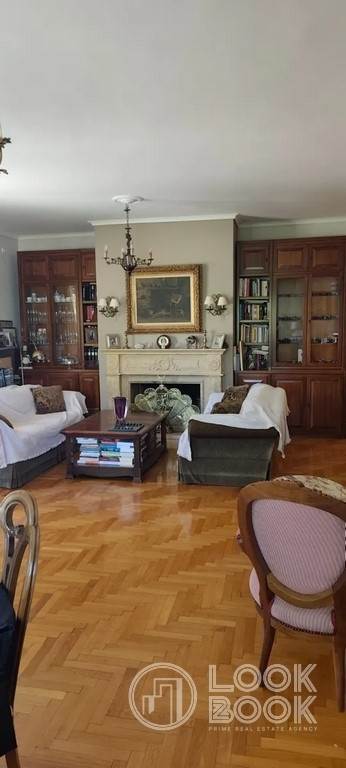 ΑΝΑΚΑΙΝΙΣΜΕΝΟ ΟΜΟΡΦΟ ΔΙΑΜΕΡΙΣΜΑ ΣΤΗΝ ΠΑΝΙΩΝΙΑ ΓΛΥΦΑΔΑΣ 